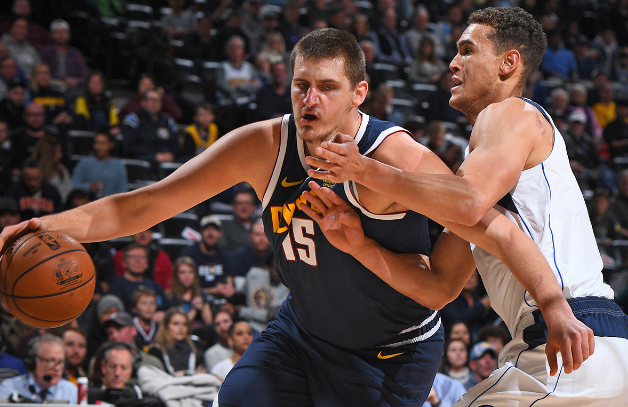 力球员的重 力球员的重