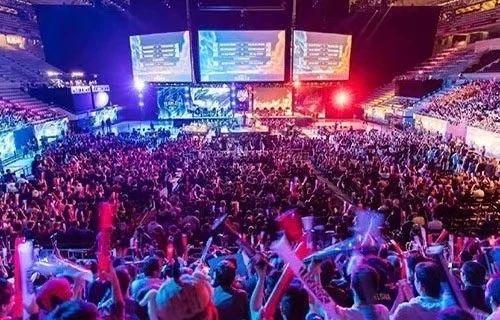 就在关键时 就在关键时