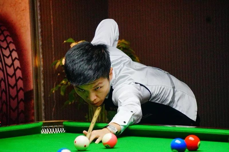 站稳脚跟 站稳脚跟